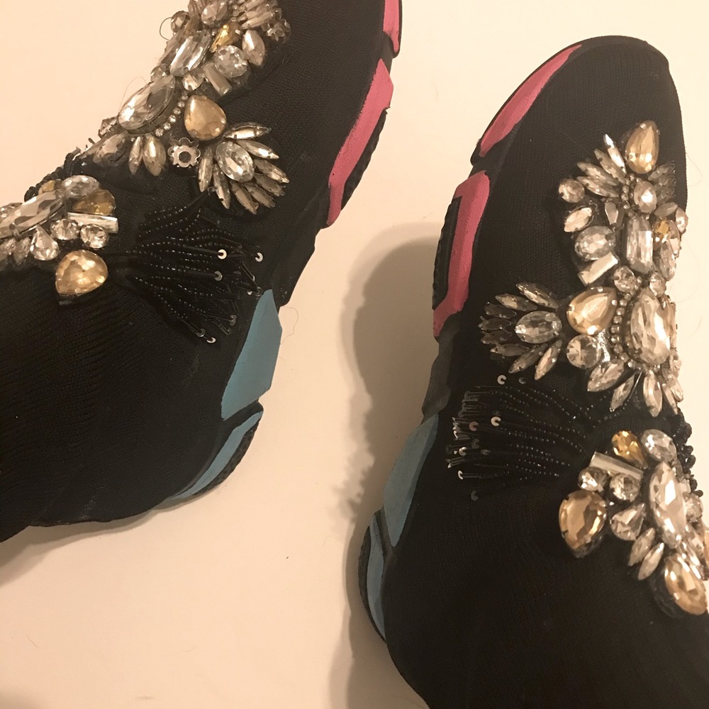AKIRA Beautiful Sock Shoes 💕💕💕💕💕